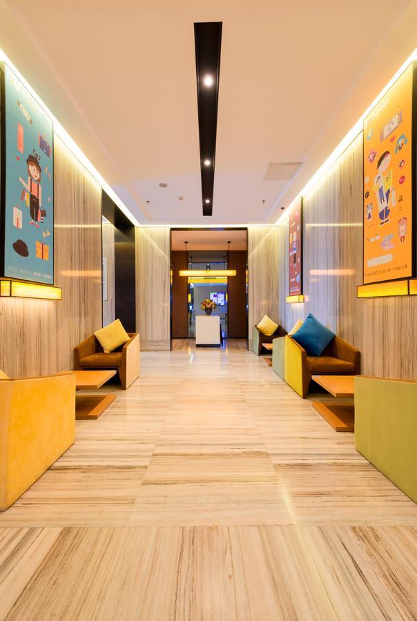 Iu Hotel Urumqi Shinianzi Bus Station Εξωτερικό φωτογραφία