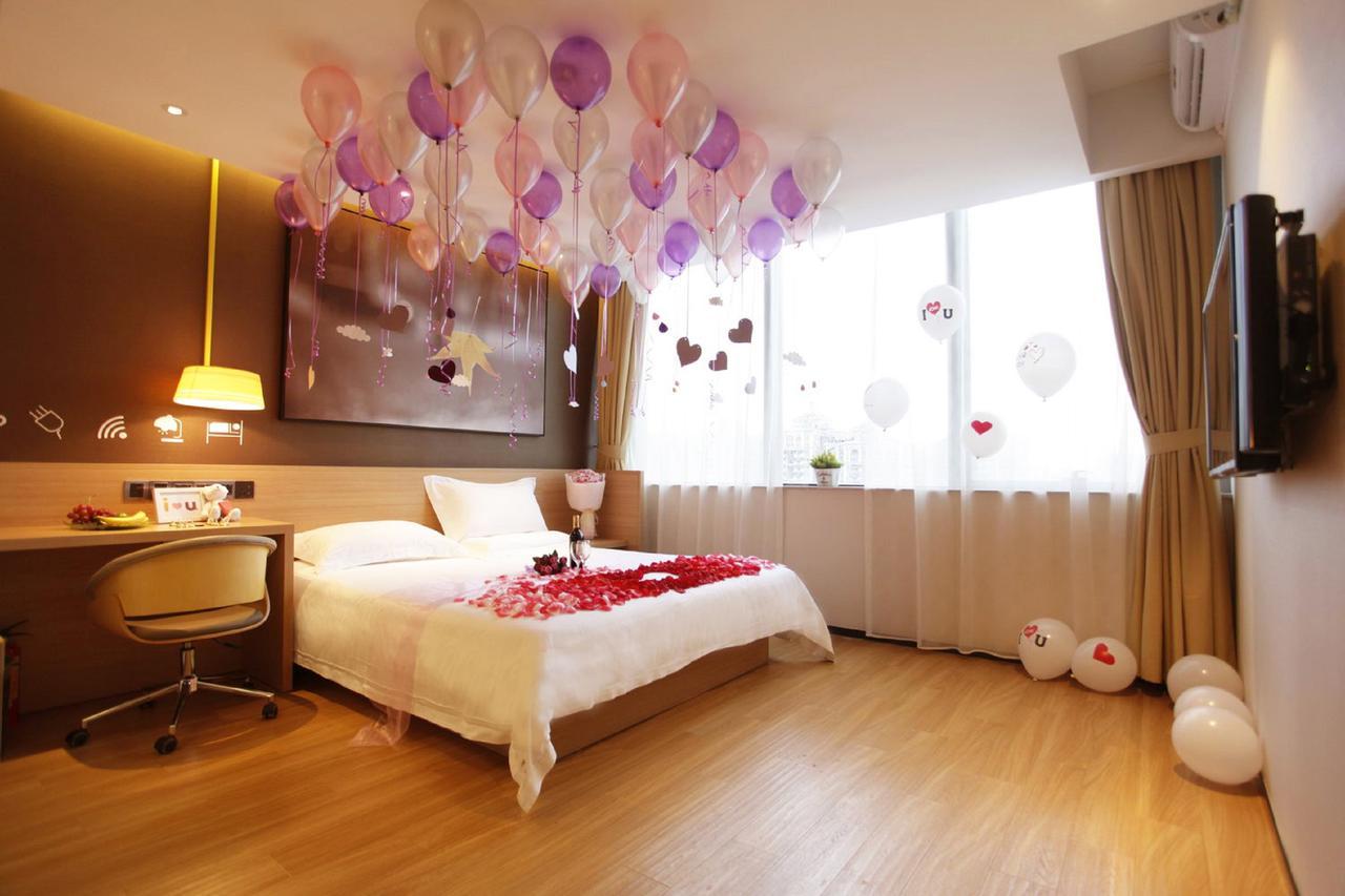 Iu Hotel Urumqi Shinianzi Bus Station Εξωτερικό φωτογραφία